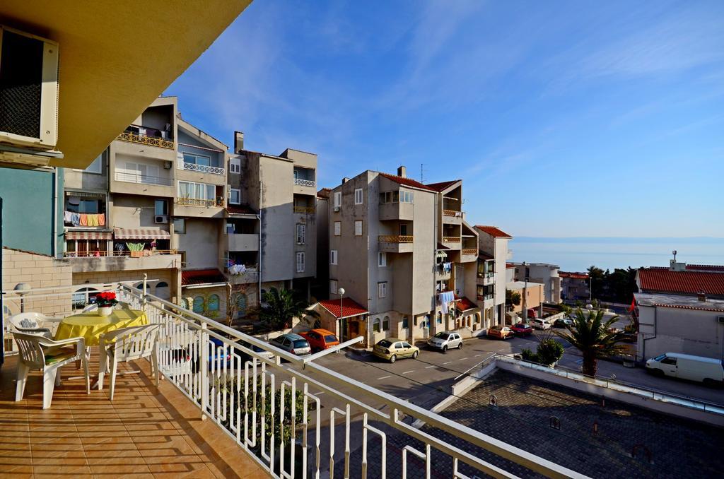 Apartments Mario With Private Parking Makarska Exterior foto