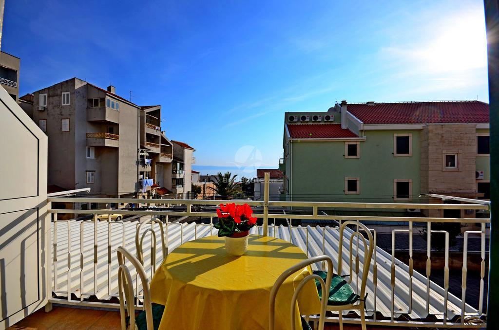 Apartments Mario With Private Parking Makarska Quarto foto