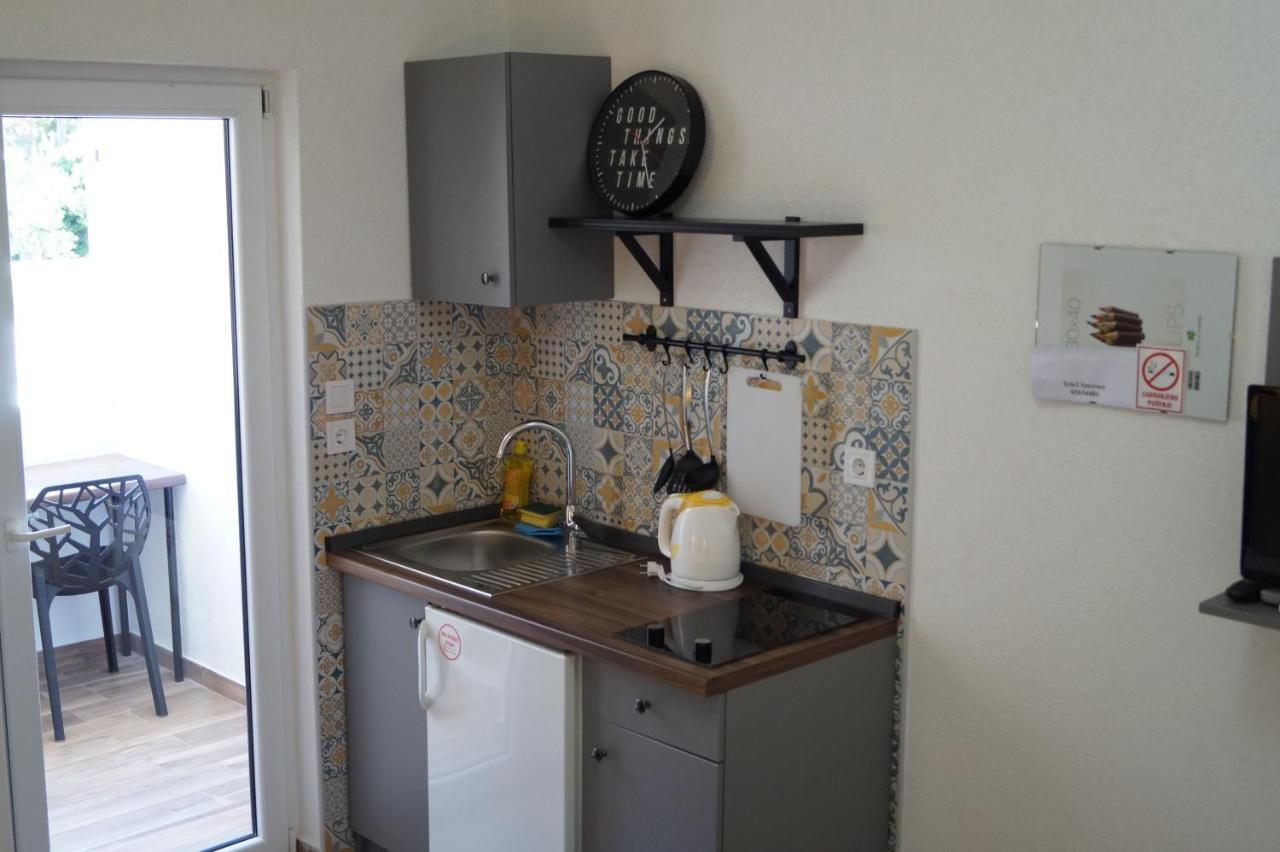 Apartments Mario With Private Parking Makarska Exterior foto